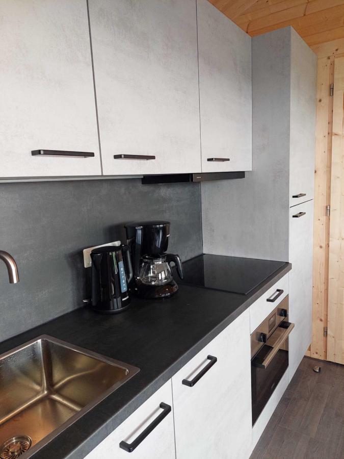 Vakantiehuisje Vlakbij Leeuwarden, Swichumer Pleats Exterior foto